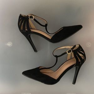 Dream Pairs 💌Free Shipping Black T-Strap Closed Toe Heels Women's Size 8.5
